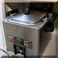 K13. Waring turkey fryer/steamer. 